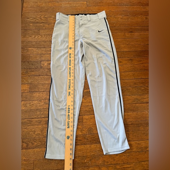 NWT Nike Men’s Grey and Black Double Pocket Stretchy Polyester Baseball Pants S - Picture 5 of 8